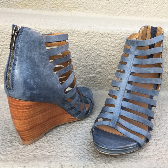 Johnston & Murphy Women's Nadine Wedge - Picture 2 of 8